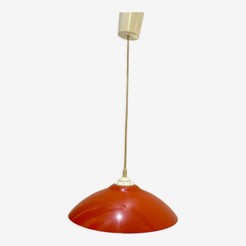 Suspension in red enamelled metal