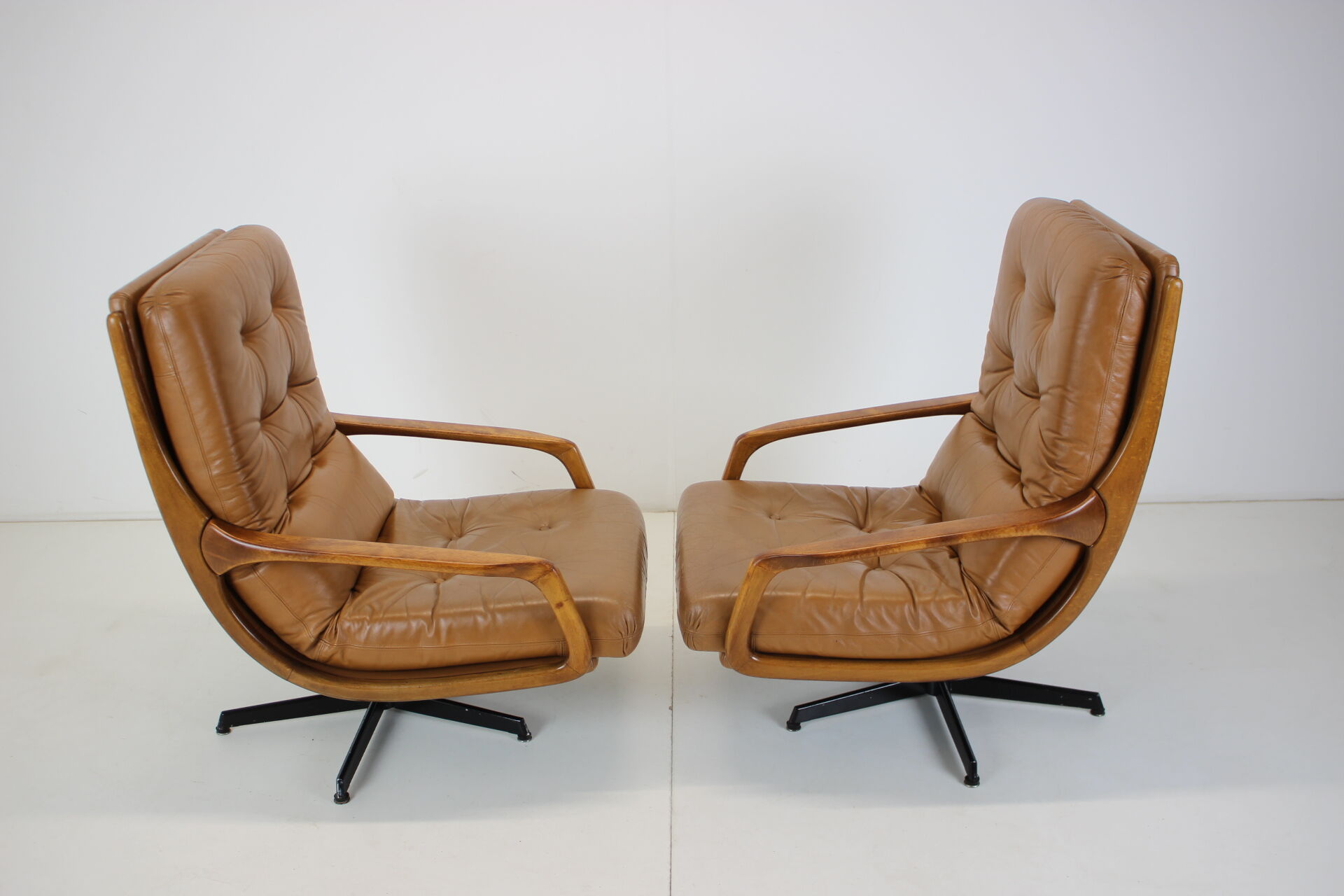 Eugen Schmidt set of 2 leather armchairs for Soloform