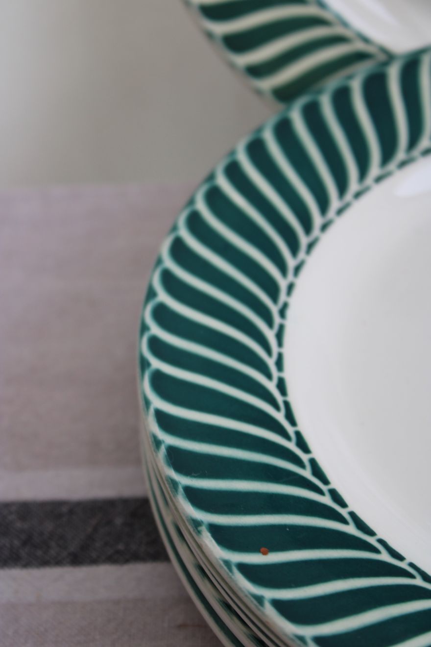 Set of 6 Digoin/Sarreguemines plates