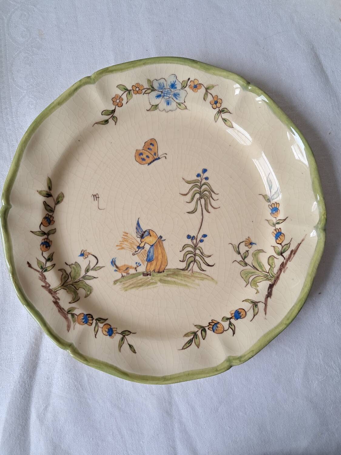 6 dinner plates with Moustiers de Longchamp decor. 1985