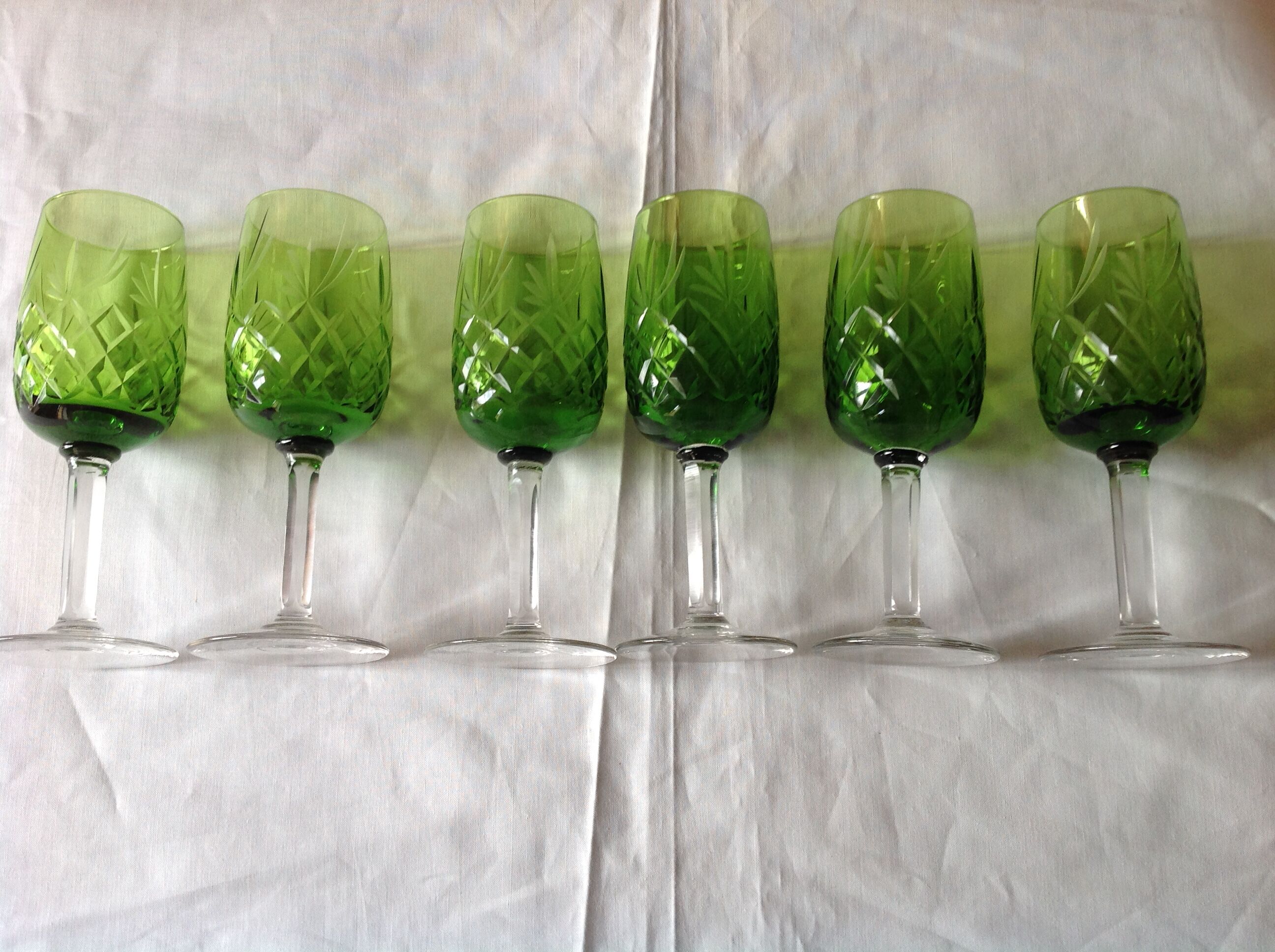 6 verres à vin blanc anciens