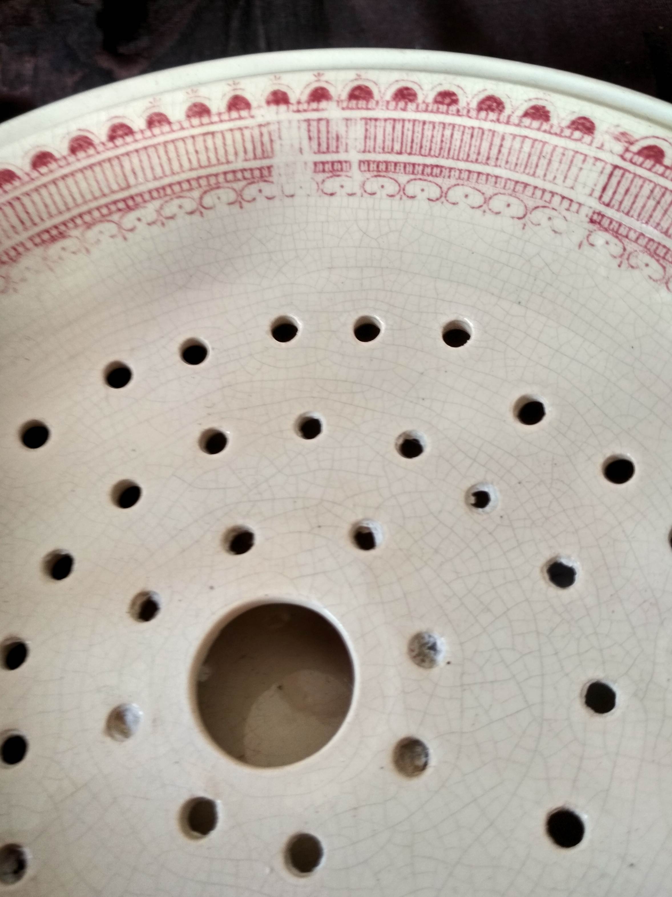 Hollow plate fruit drain - sarreguemines earthenware "calcutta"