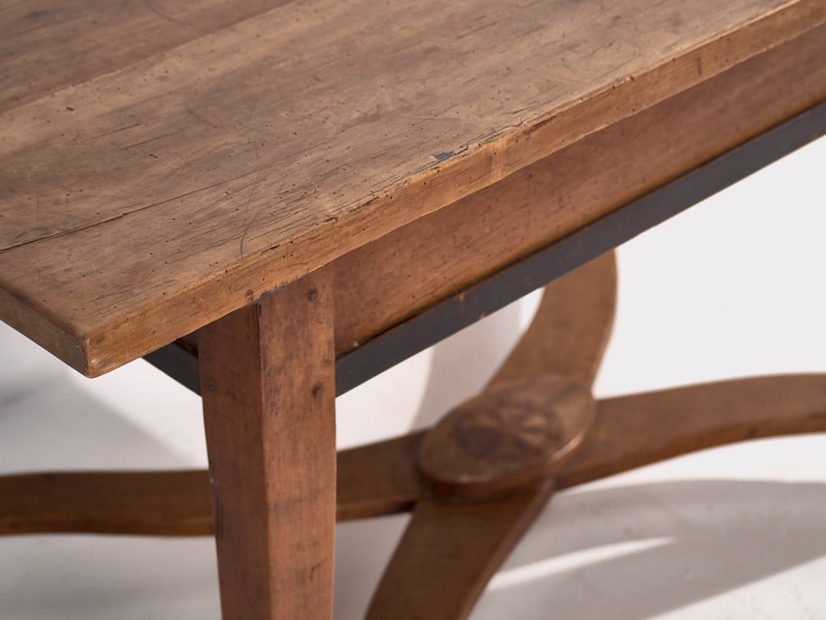 Vintage solid wood dining table (France, circa 1940)