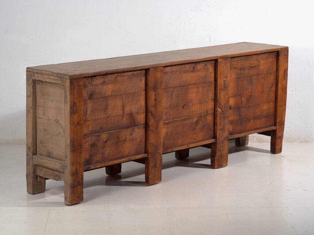 Buffet ancien en orme avec trois portes – Shanxi, vers 1920