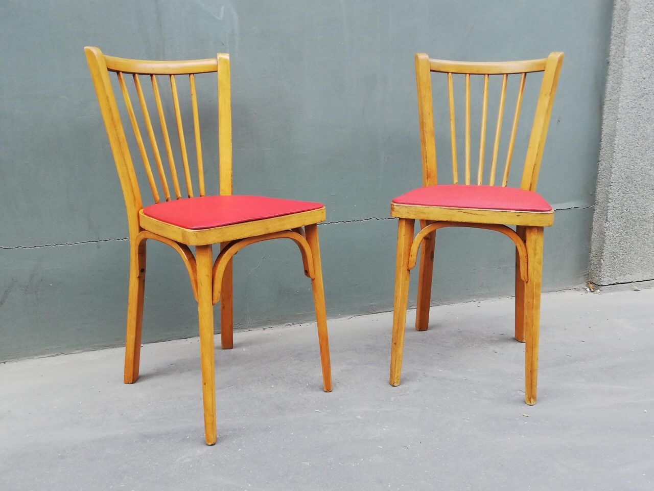 Pairs of Baumann chairs
