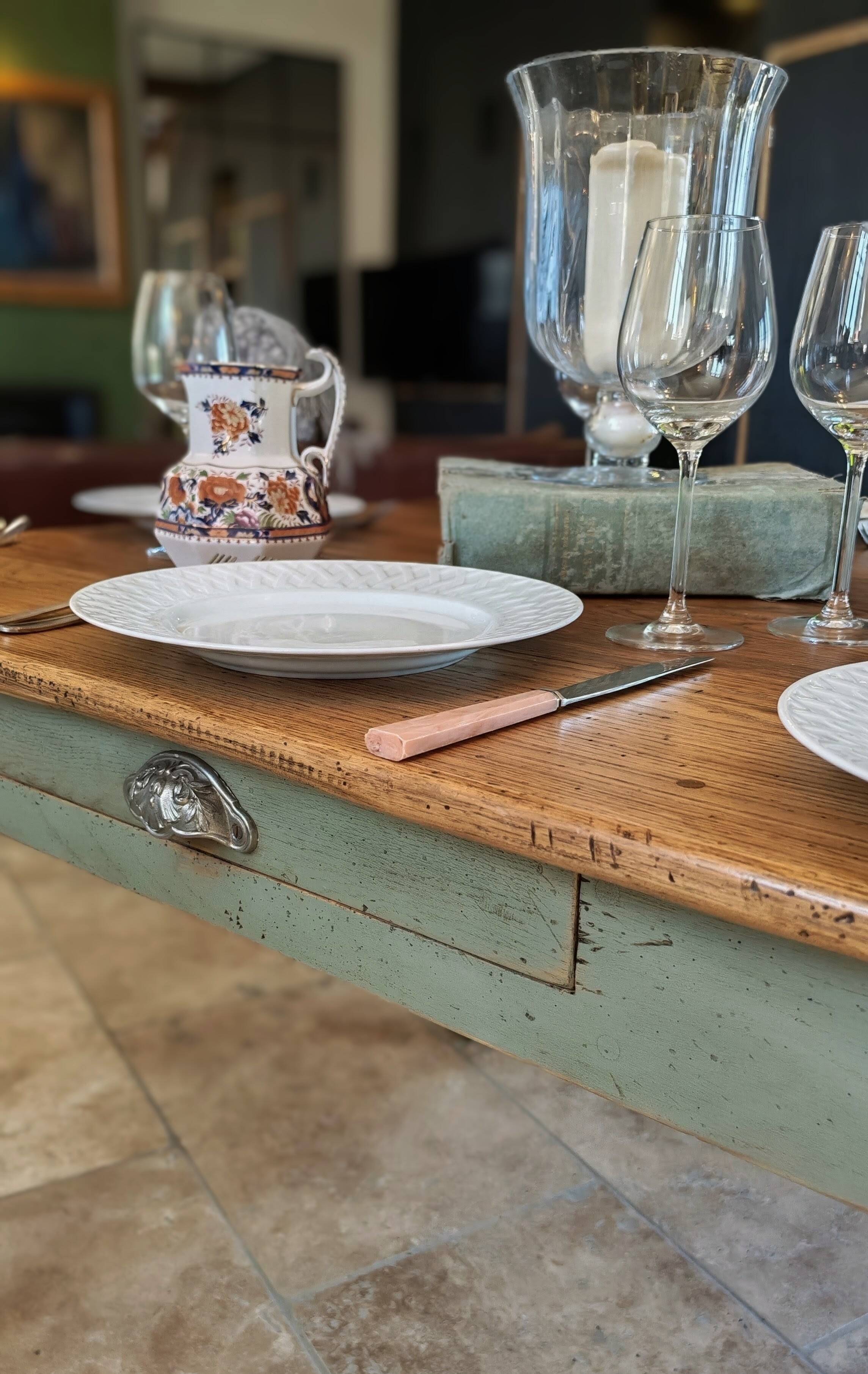 Table de ferme en chêne massif ,2 tiroirs, 2 rallonges,