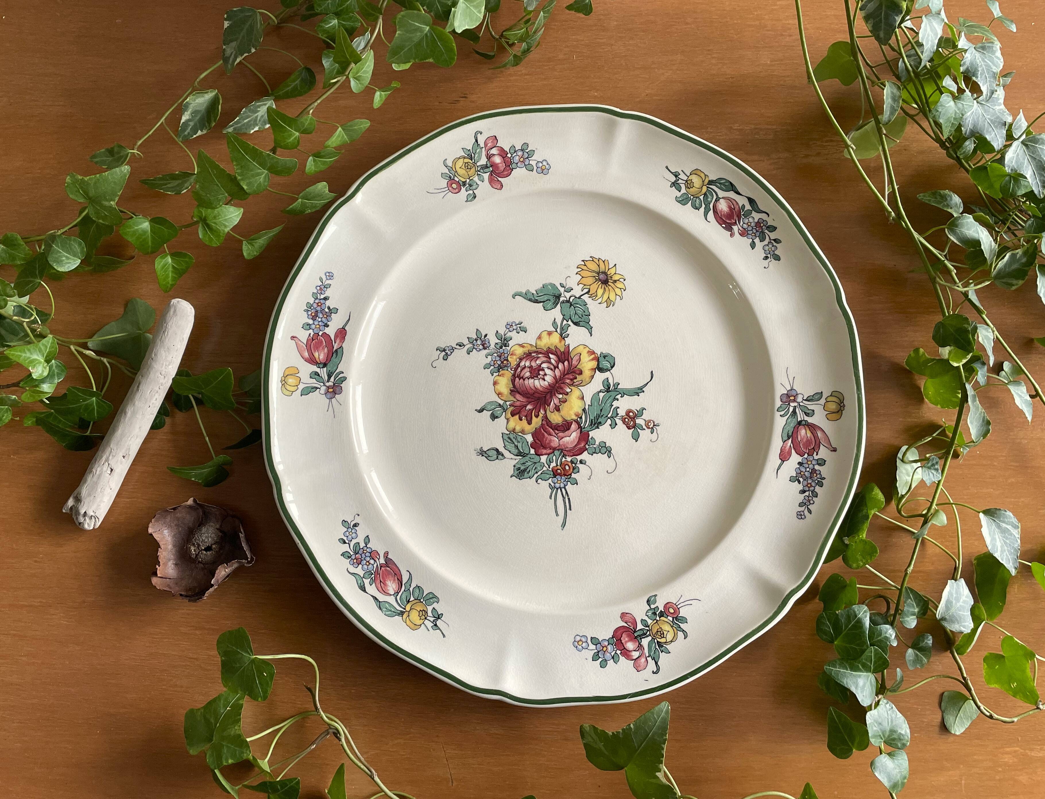 Antique earthenware serving dish from Villeroy & Boch