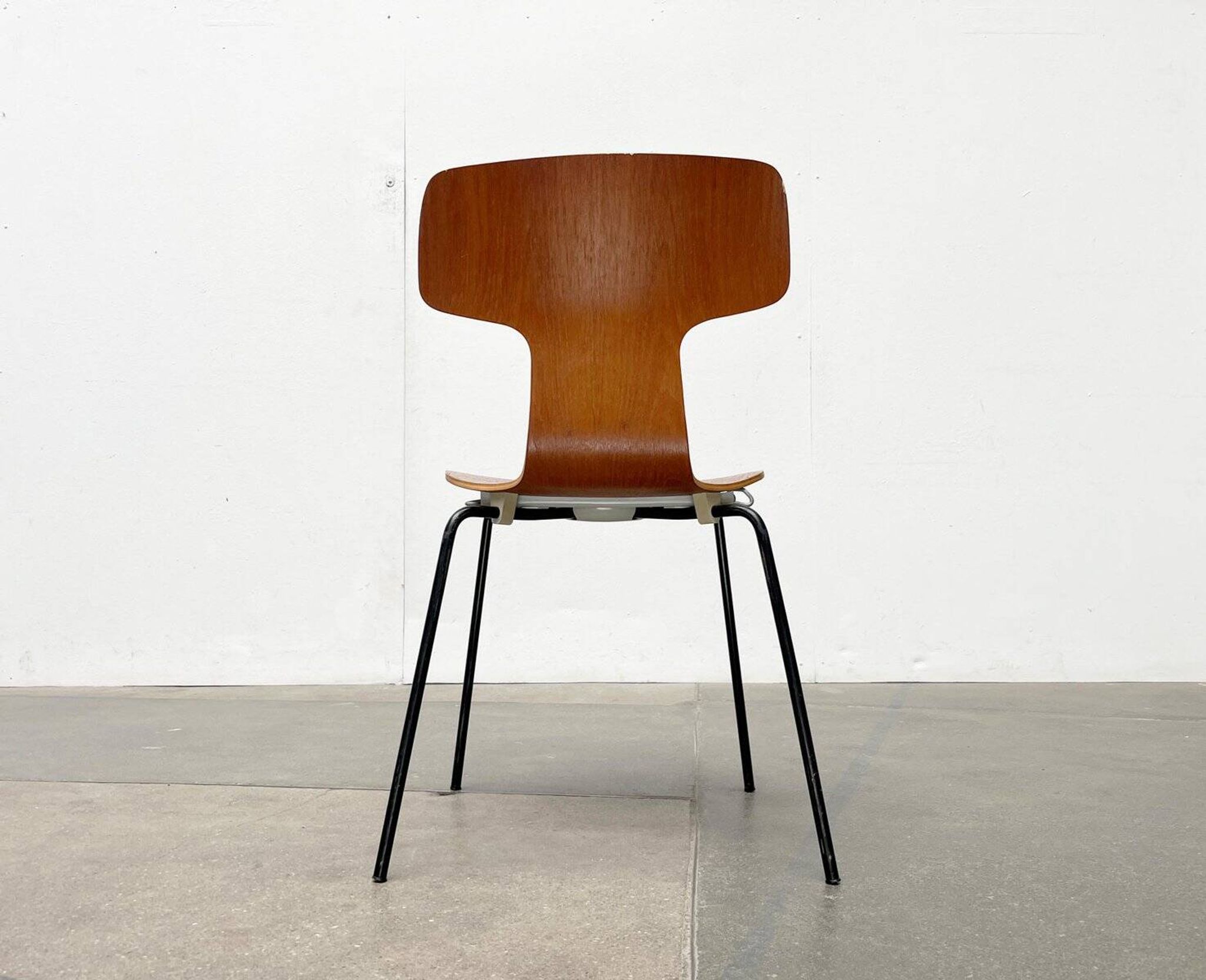Mid-Century stackable chairs model 3103 Hammer by Arne Jacobsen for Fritz Hansen, Denmark, 1960s, set of 7.