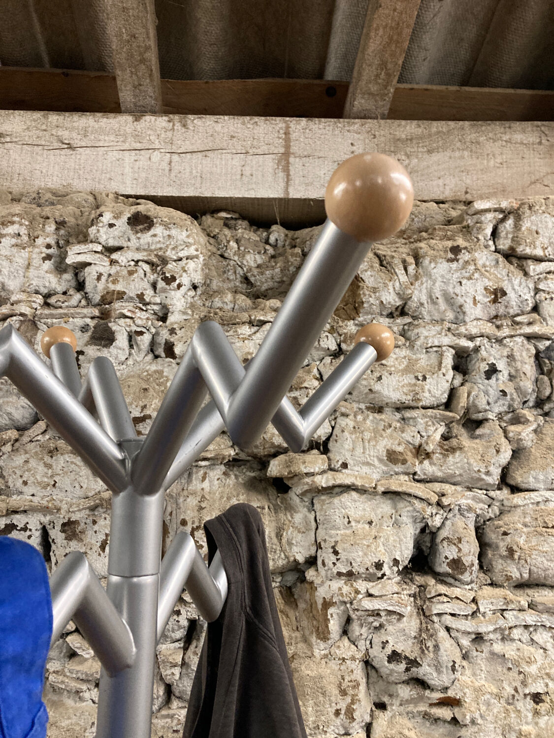 Free-standing coat rack in metal and wood 1980 1990