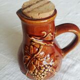 Pitcher grape vine grape cluster borneier belgium with cork stopper