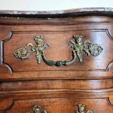 Commode Arbalette époque Louis XIV en noyer massif vers 1700