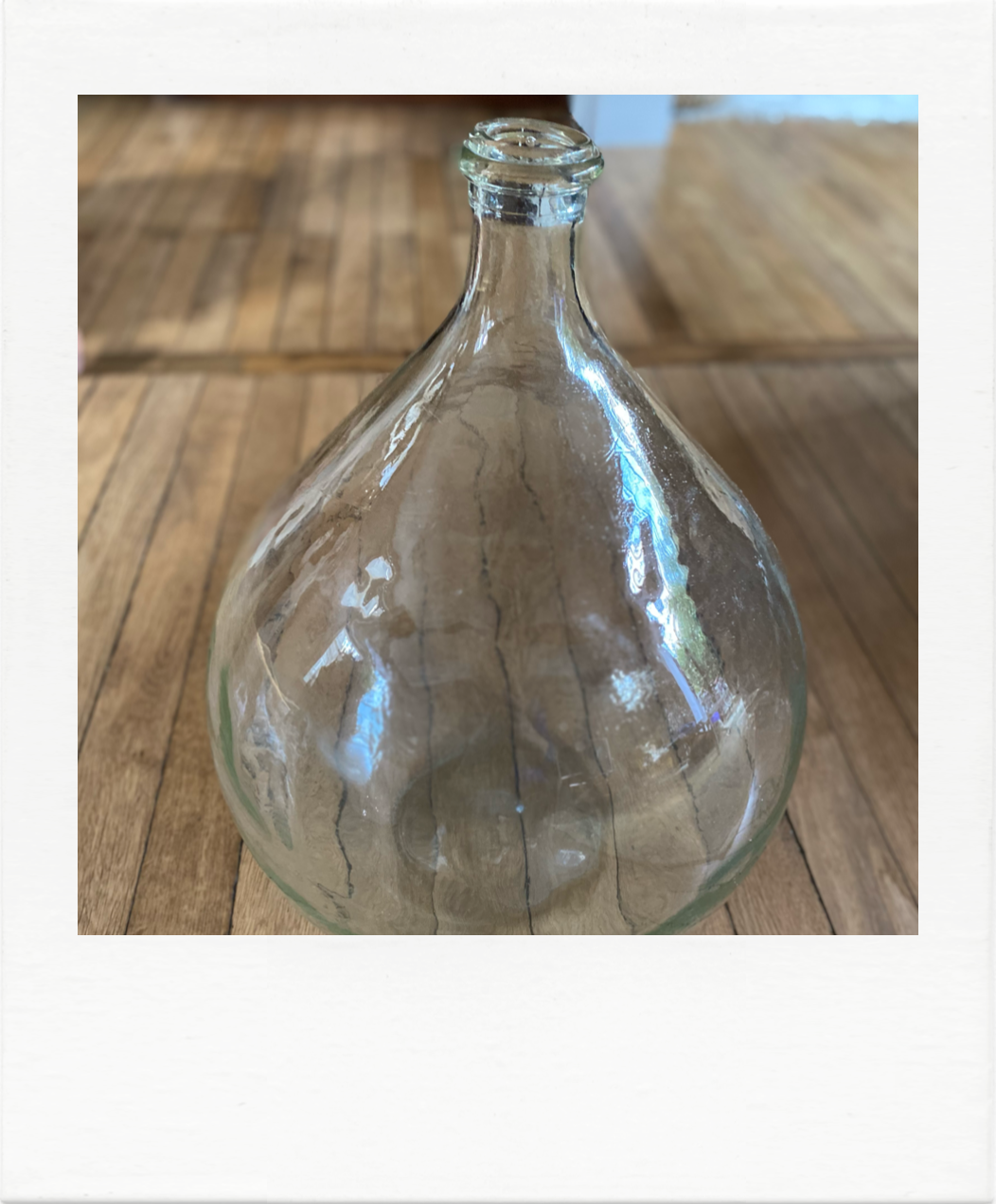 Plump demijohn