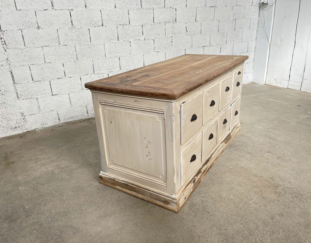 Walnut bank from the 1930s