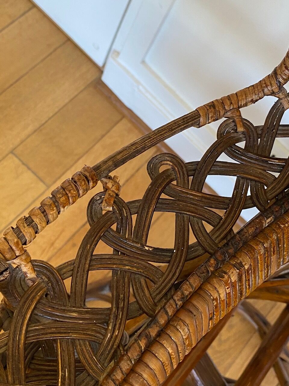 Emmanuelle adult armchair