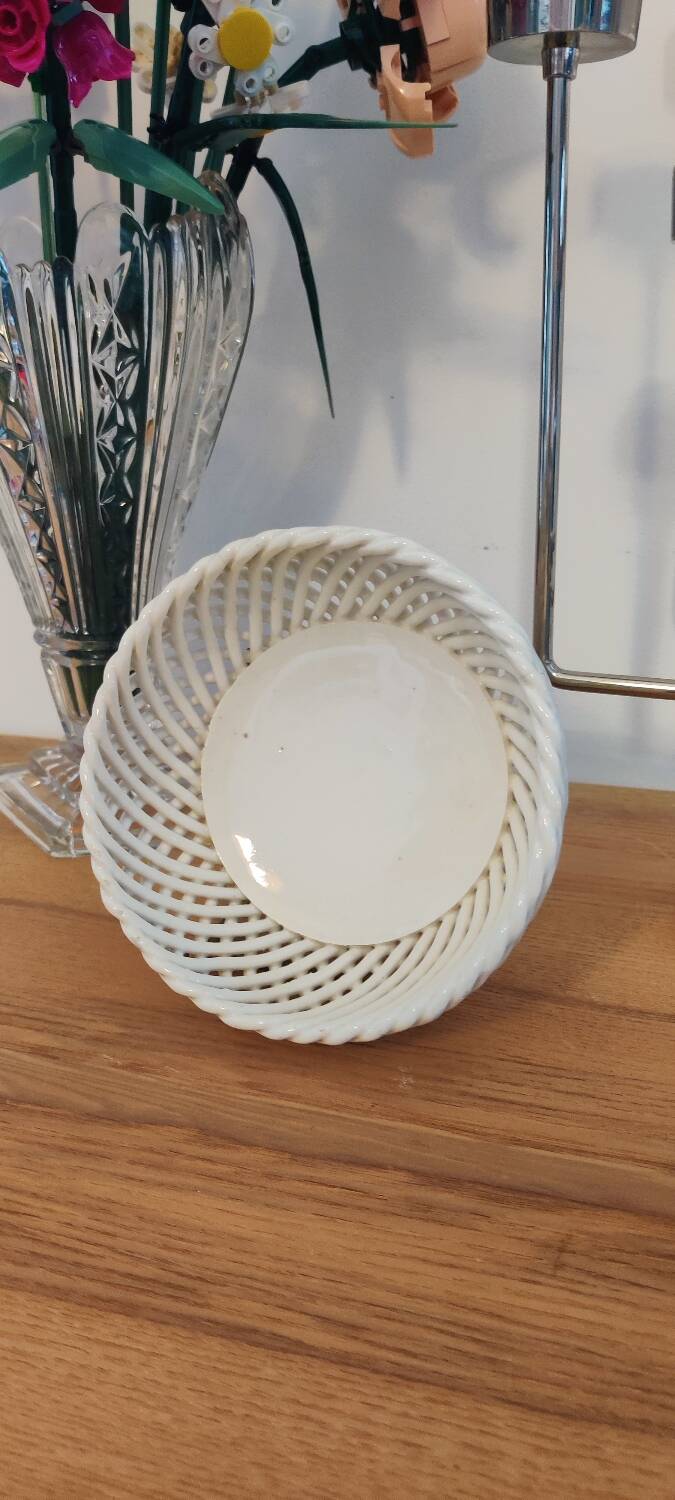 Braided cup
