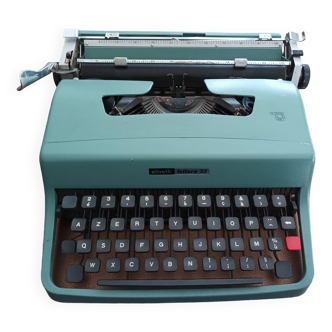 Machine à écrire Olivetti Lettera 32