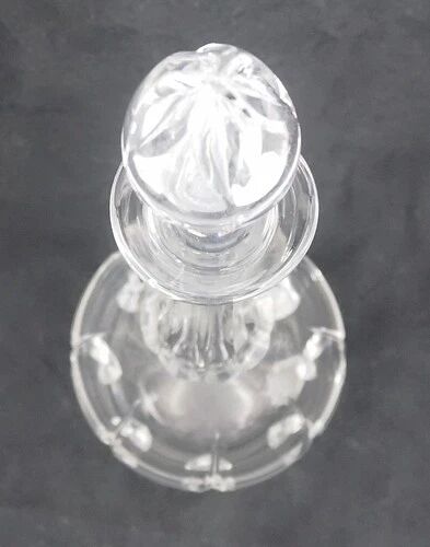 Crystal carafe Saint Louis model Cerdagne, signed, excellent condition.
