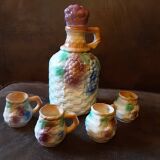 Bottle and its 4 slip cups