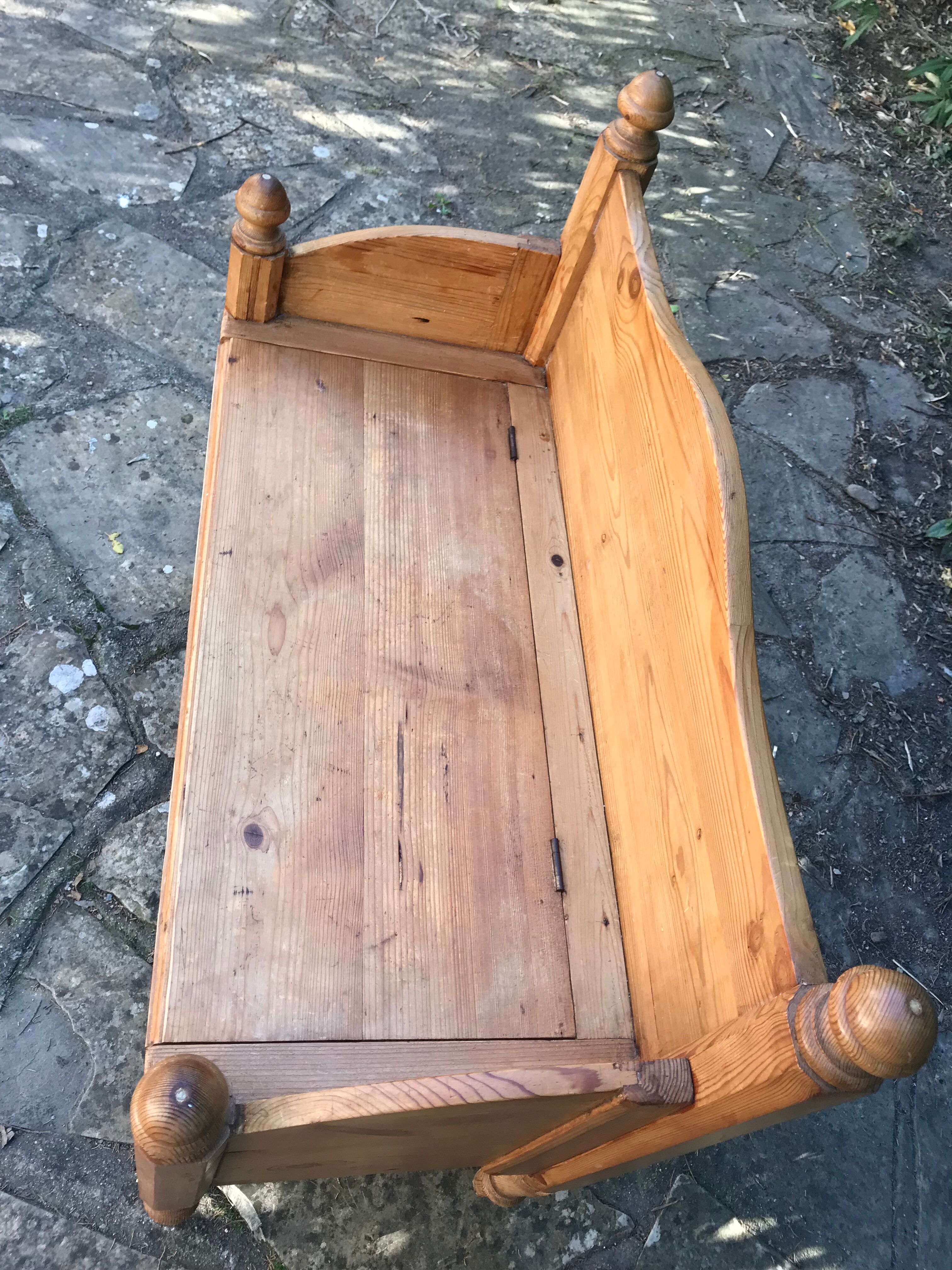 Vintage pine chest bench