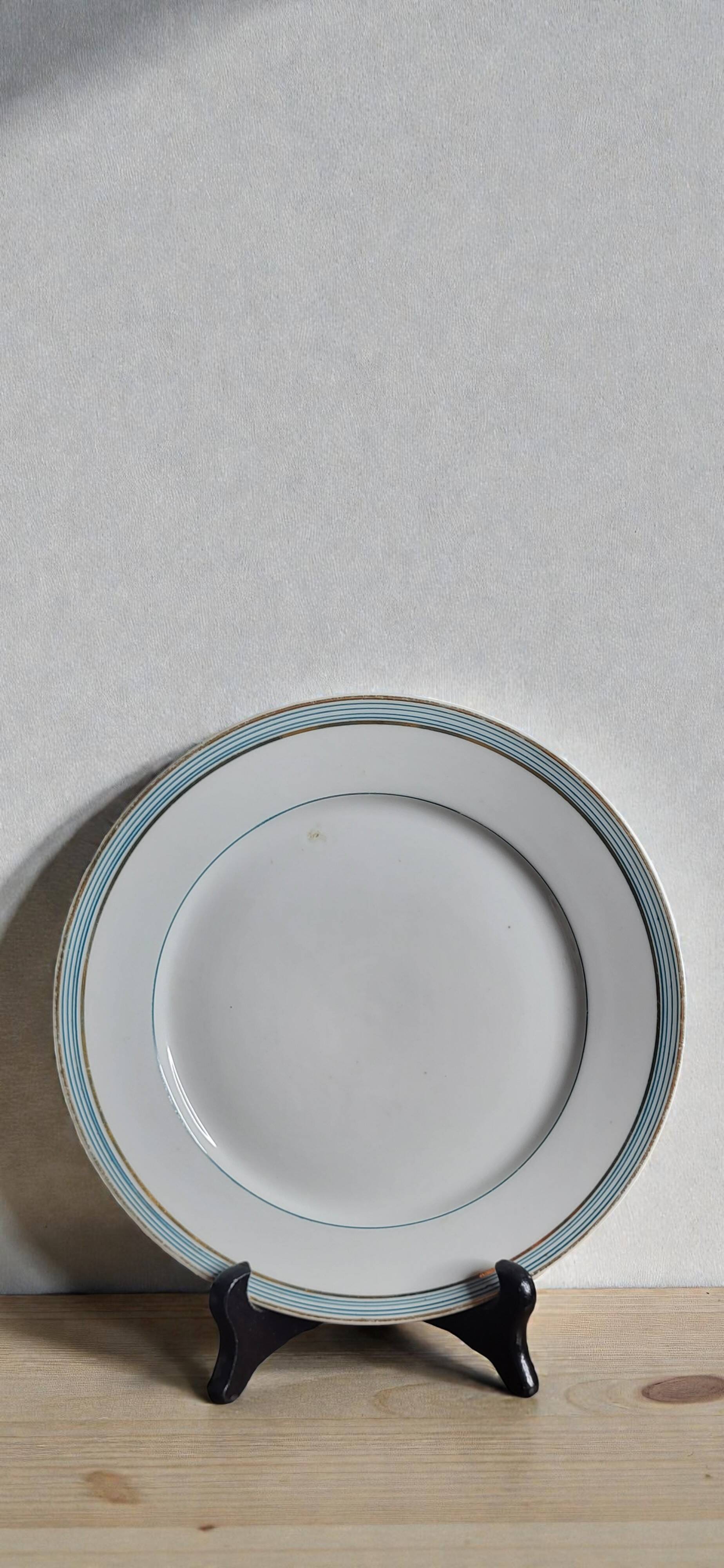 6 Paris porcelain dinner plates