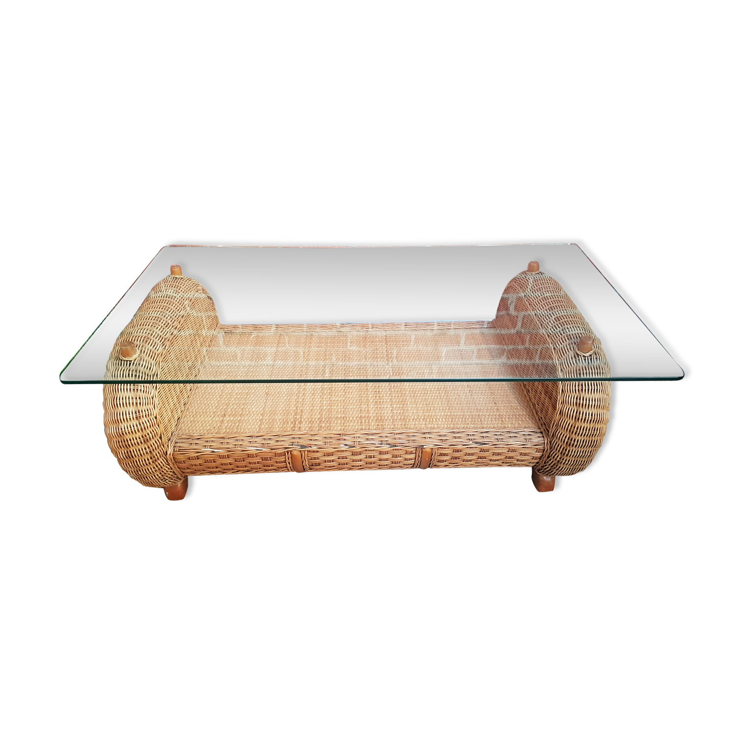 Wicker table glass top