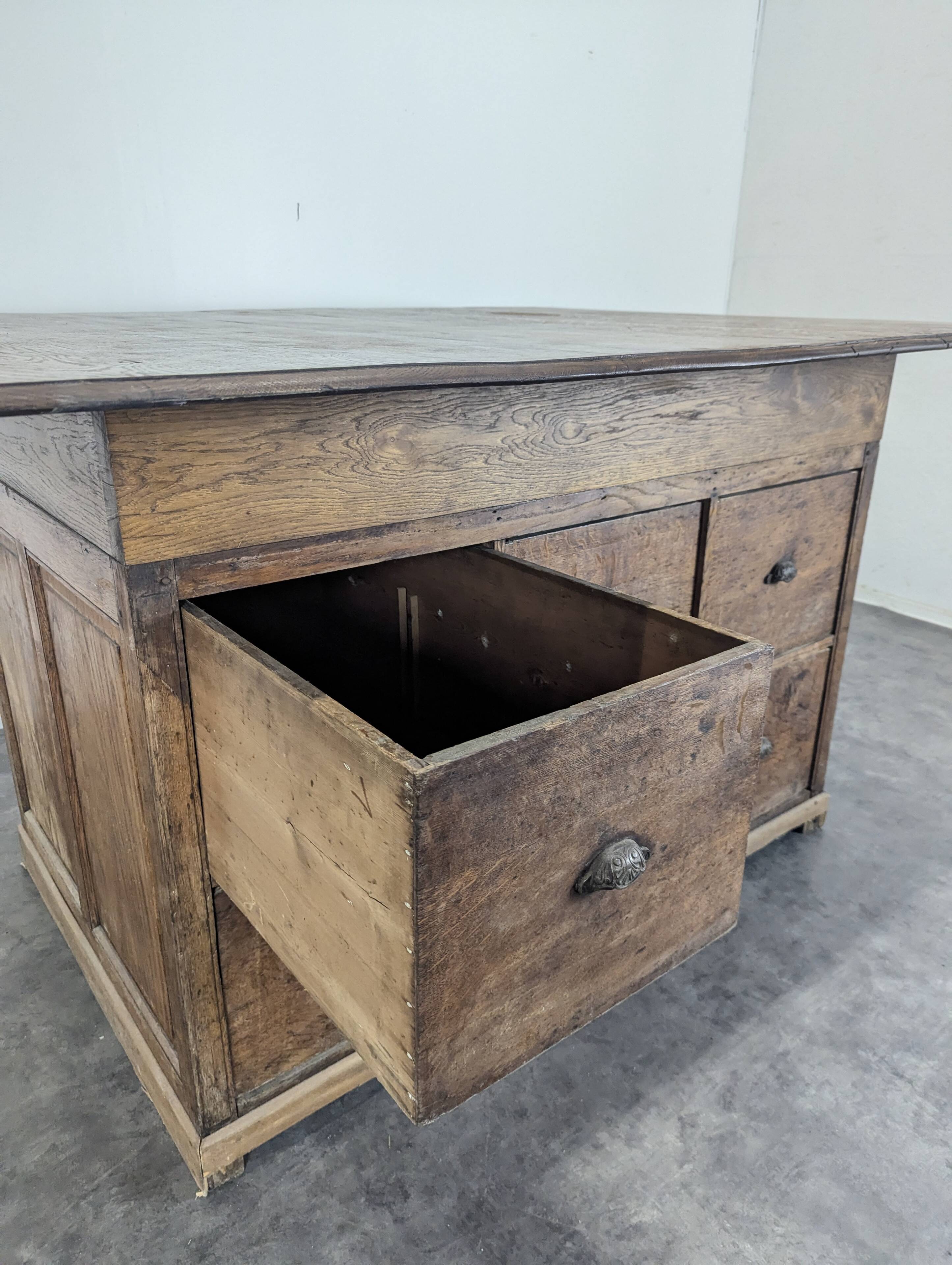 Meuble de métier en chêne