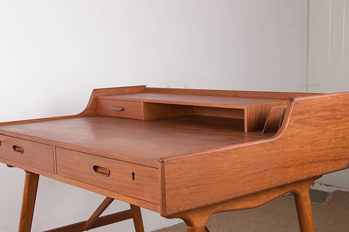 Danish teak desk, model 56, by Arne Wahl Iversen/Vinde Mobelfabrik.