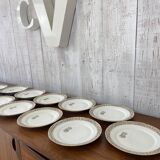 12 porcelain plates, 22cm diameter