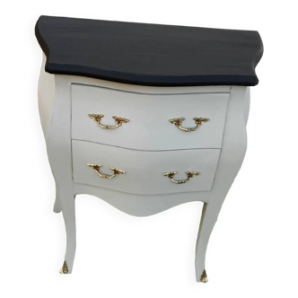 Petite commode style L.XV