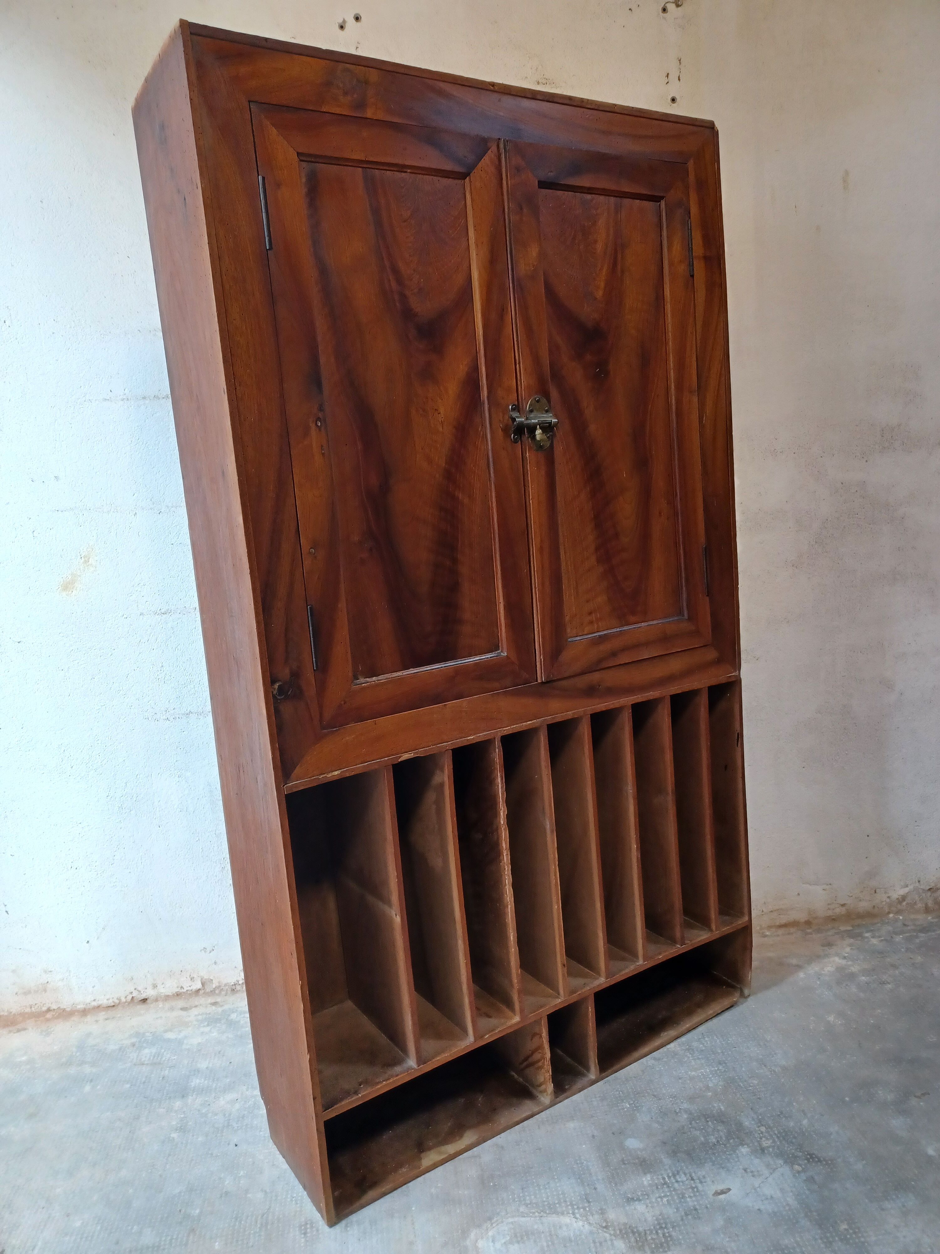 Meuble de Metier, 1900