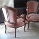 Paire fauteuils style Louis XV velours rose