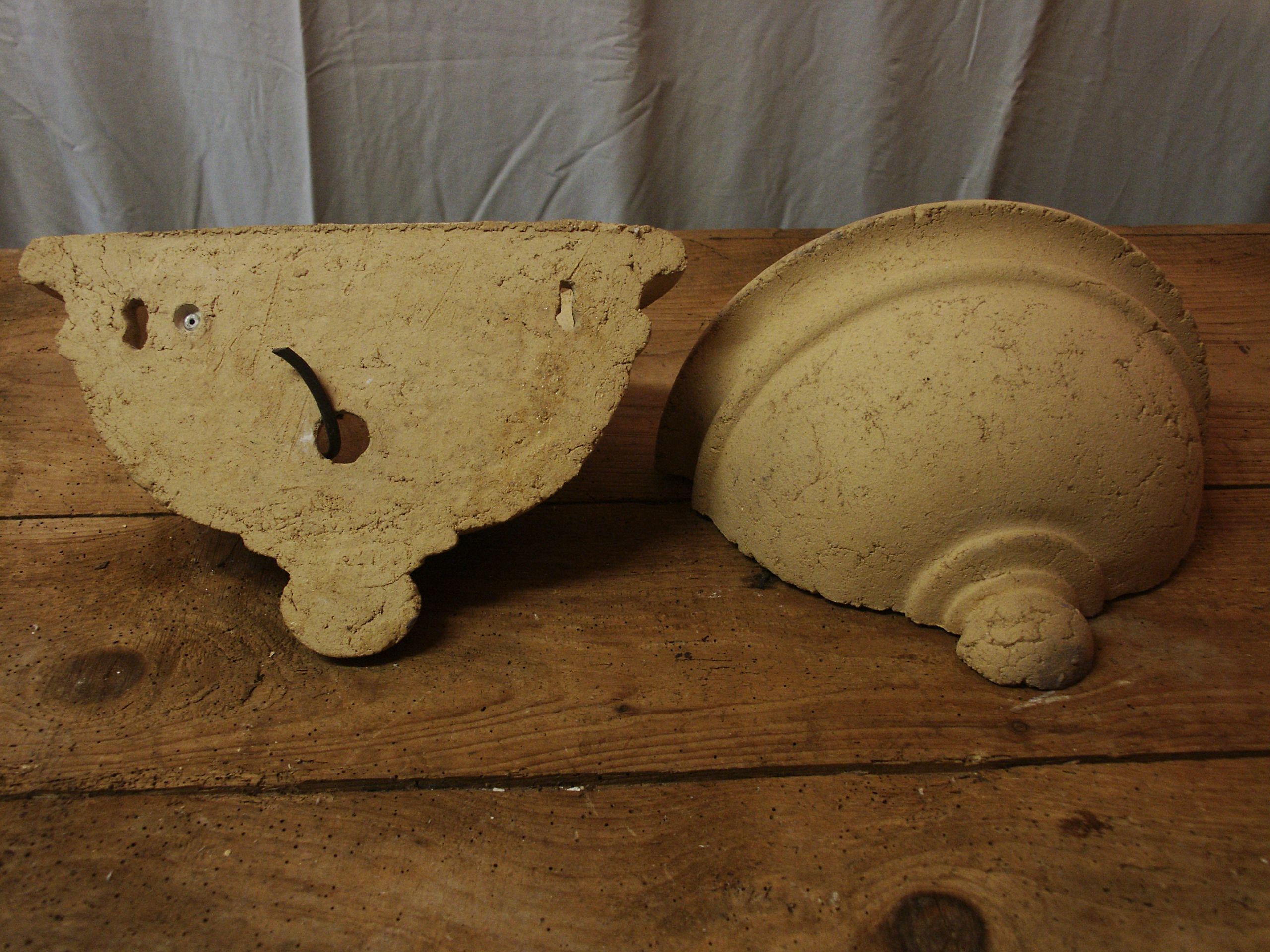 Pair wall lamps in reconstituted stone