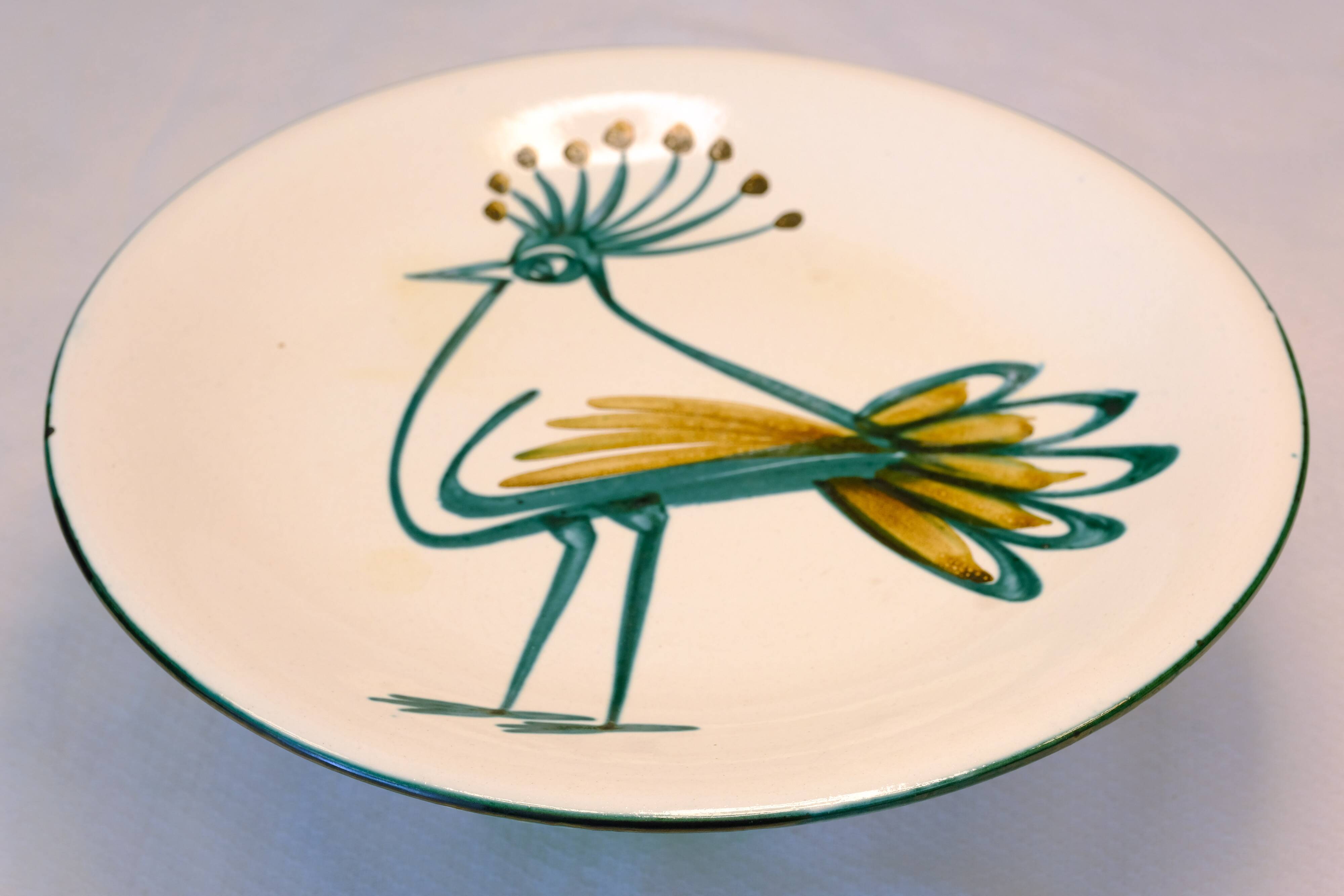 Plat à décor d'oiseau par Robert Picault 1950