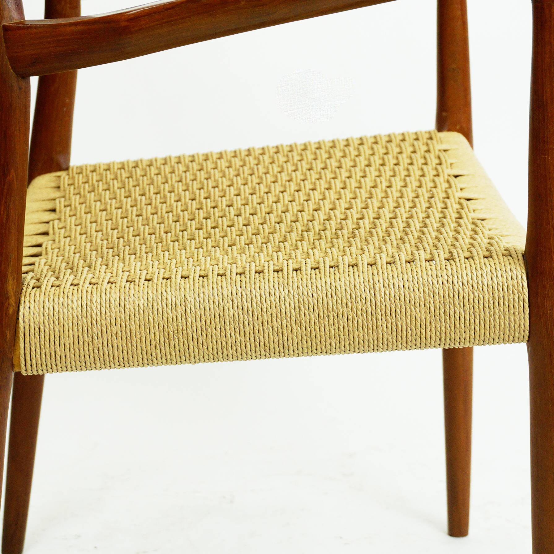 Sculptural Scandinavian Modern Armchair Mod. 57 in Teck and Paper