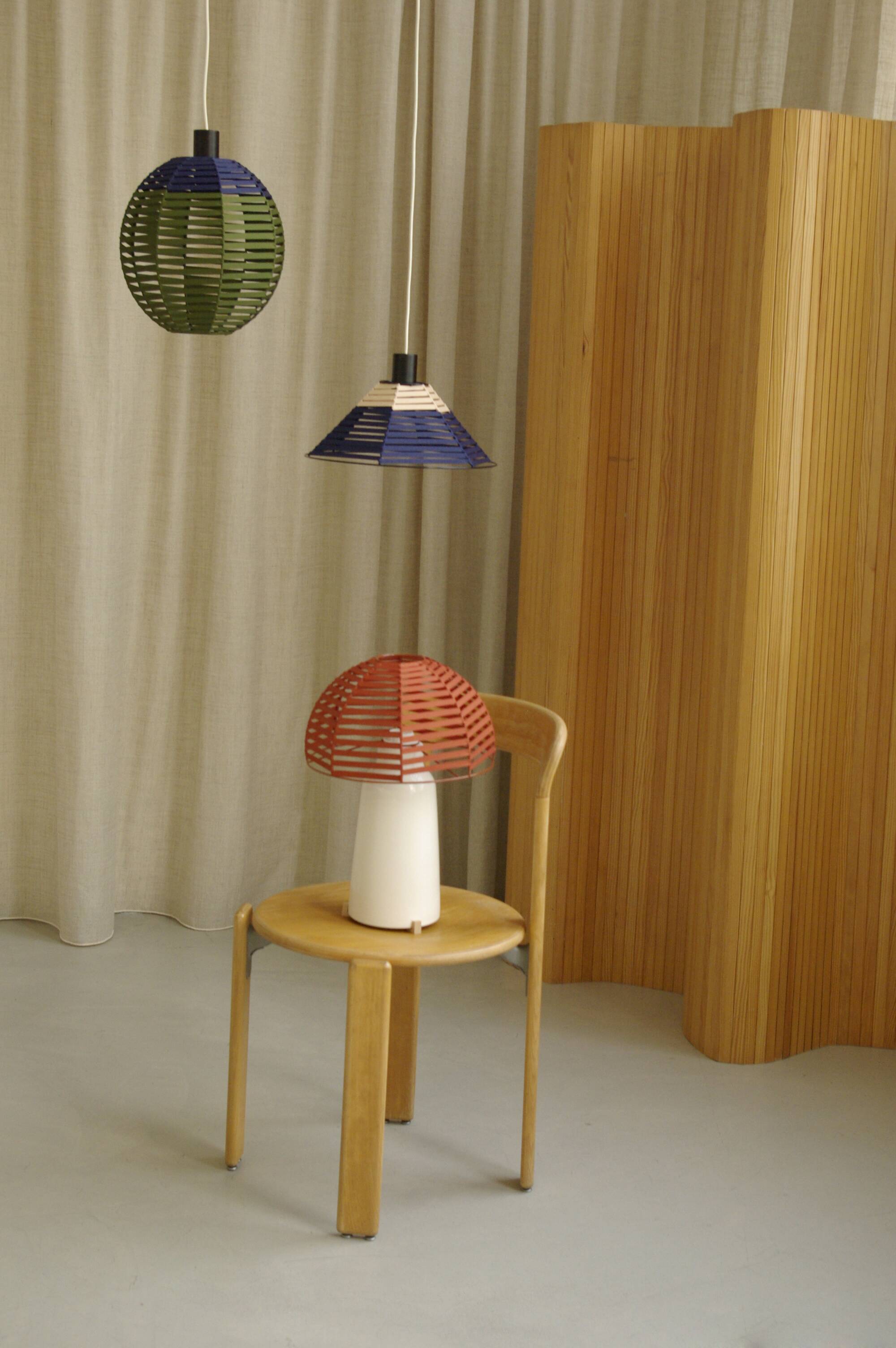 Suspension boule tissée sur structure en métal / D 27cm