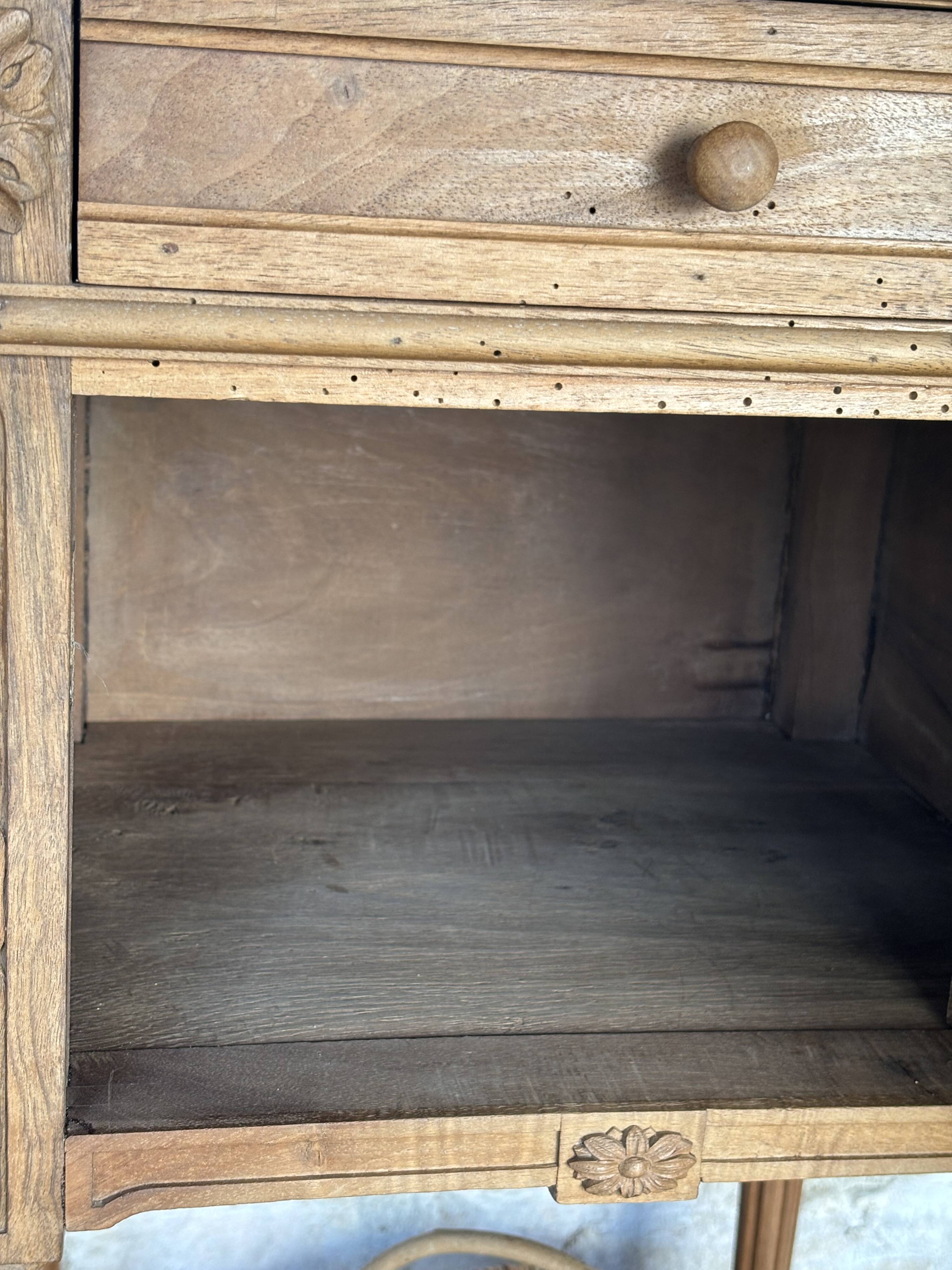 Chevet ou petit meuble d'appoint
