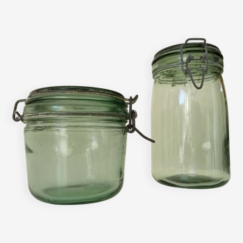 Set of 2 old jars The ideal