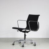 1970s “EA117” Desk chair by Charles & Ray Eames for Herman Miller, USA