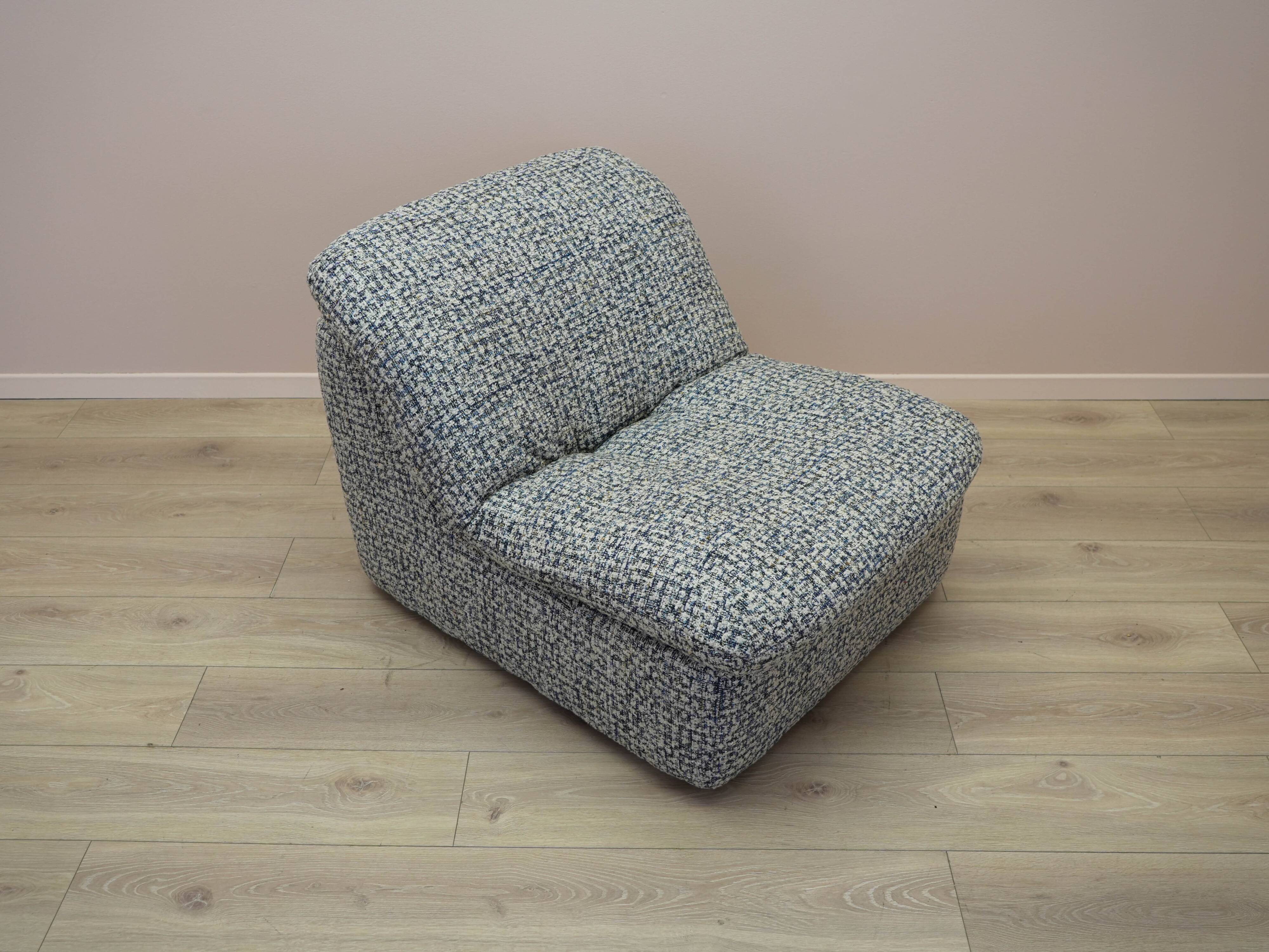 Fauteuil, design italien, années 1970, fabriqué en Italie