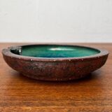 Ashtray or bowl in brutalist studio pottery by Gerhard Liebenthron, mid-century, 1960s, 1968.