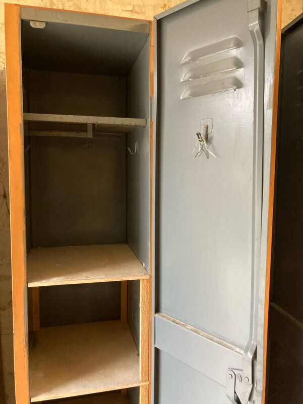 Vestiaire métallique