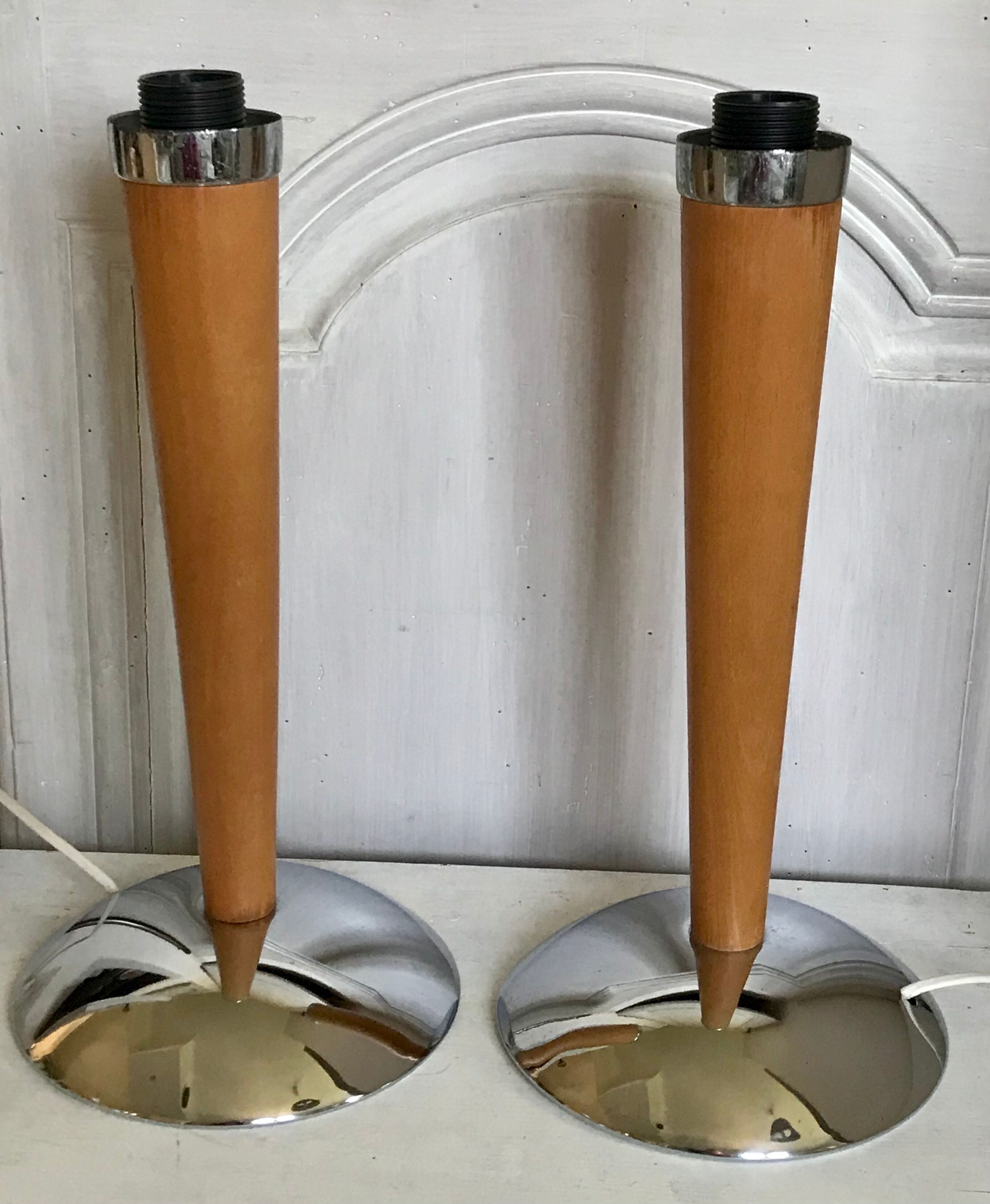 Vintage lamp stand