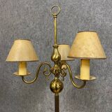 Lucien Gau: grand lampadaire néo classique à patine vieil or vers 1960-1970