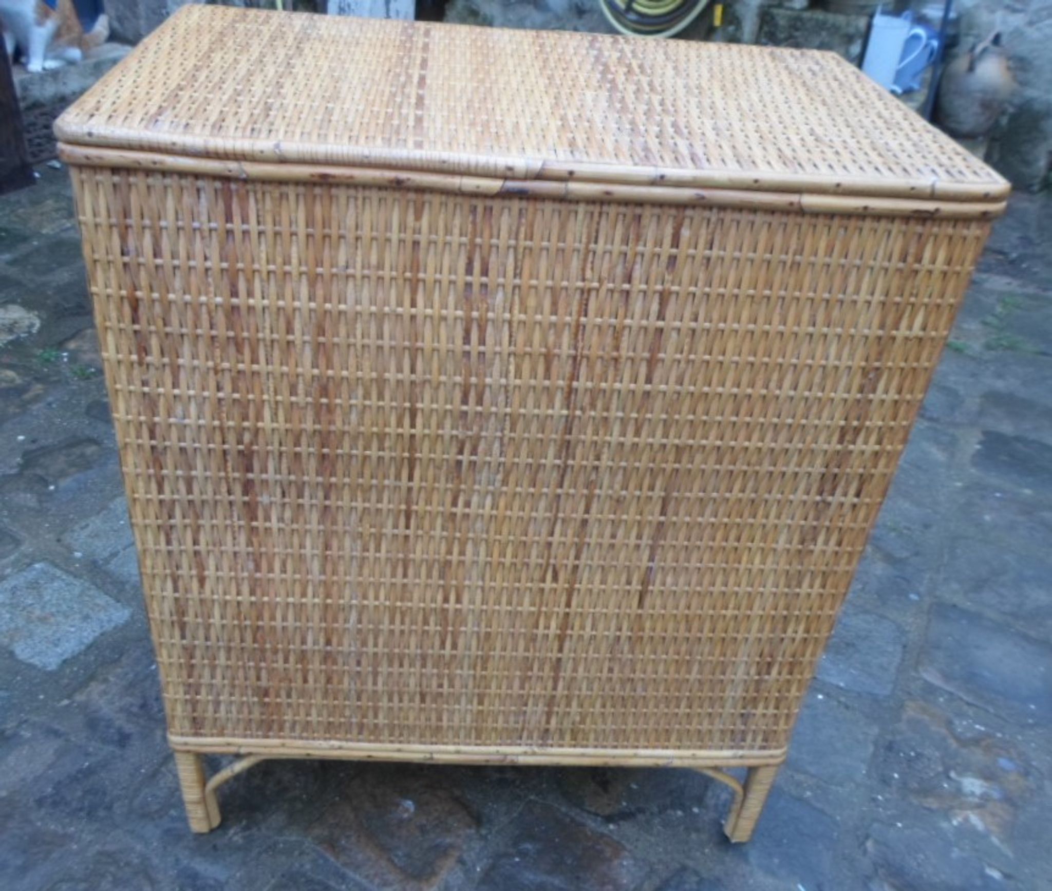 Commode Vintage bois et rotin naturel tressé