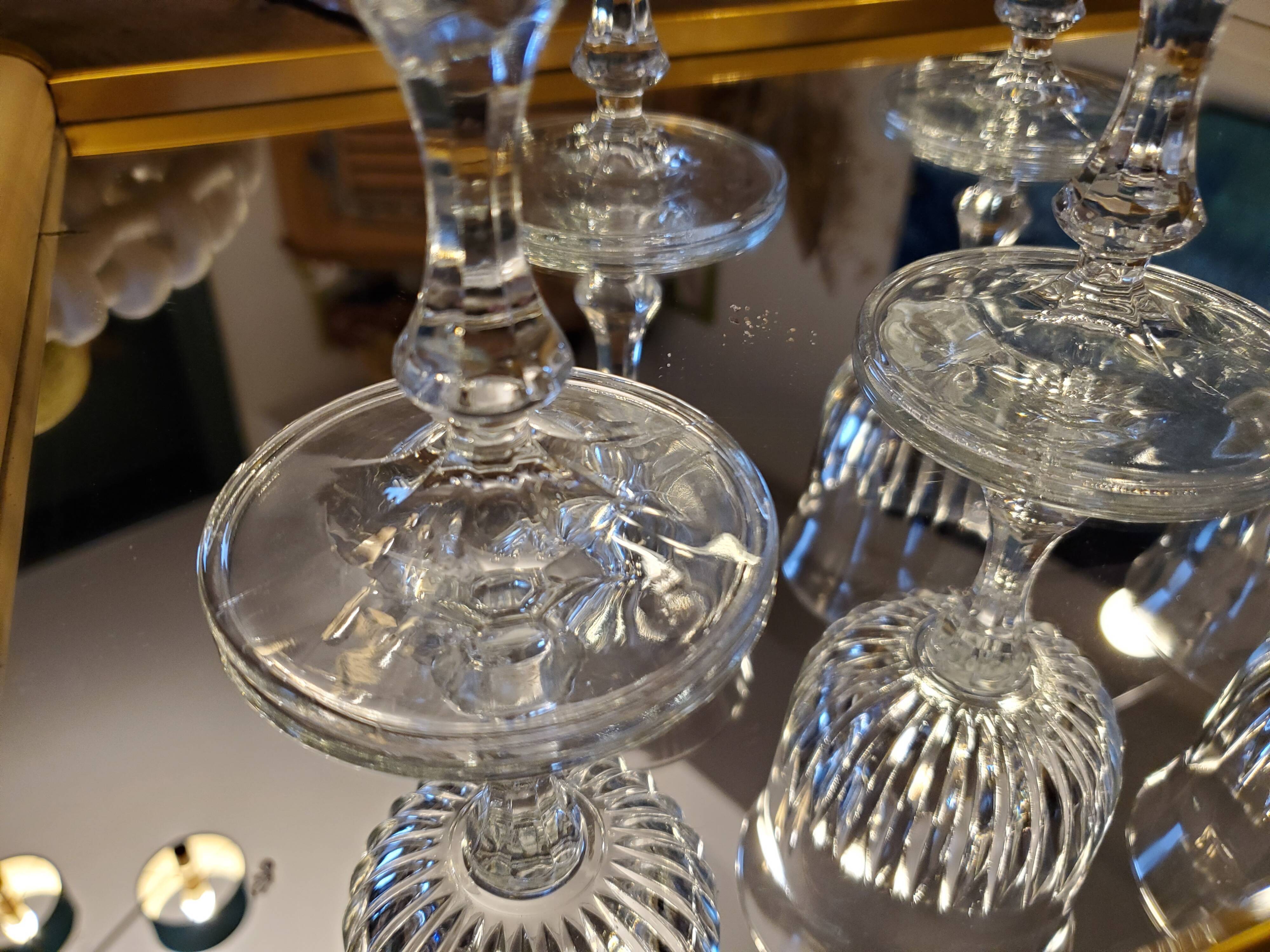 6 chiseled glass foot glasses