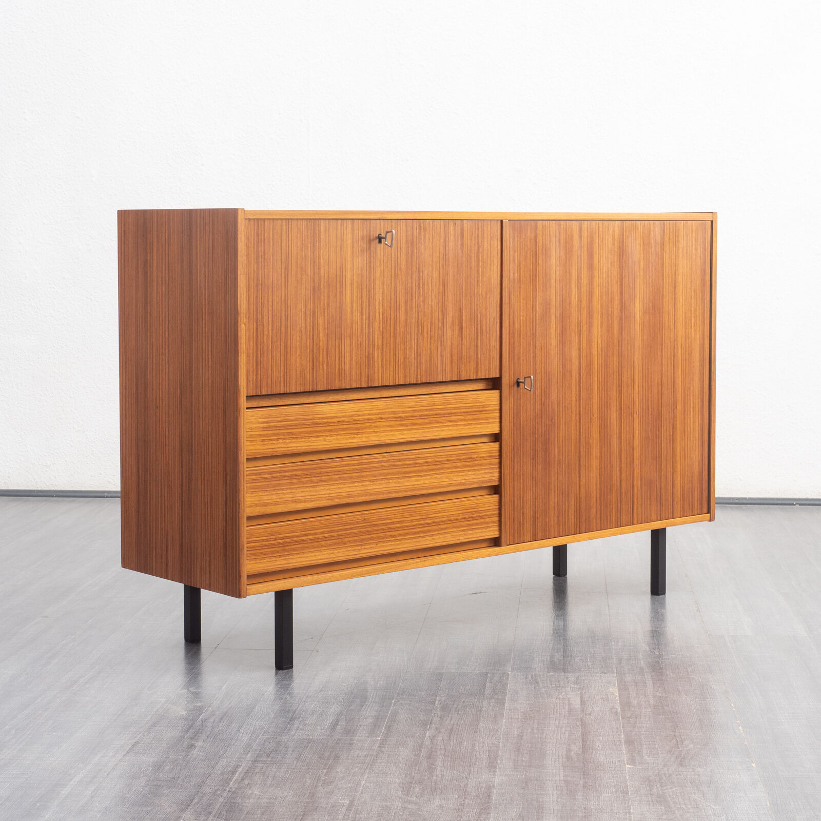 Enfilade high 60s, walnut, restored