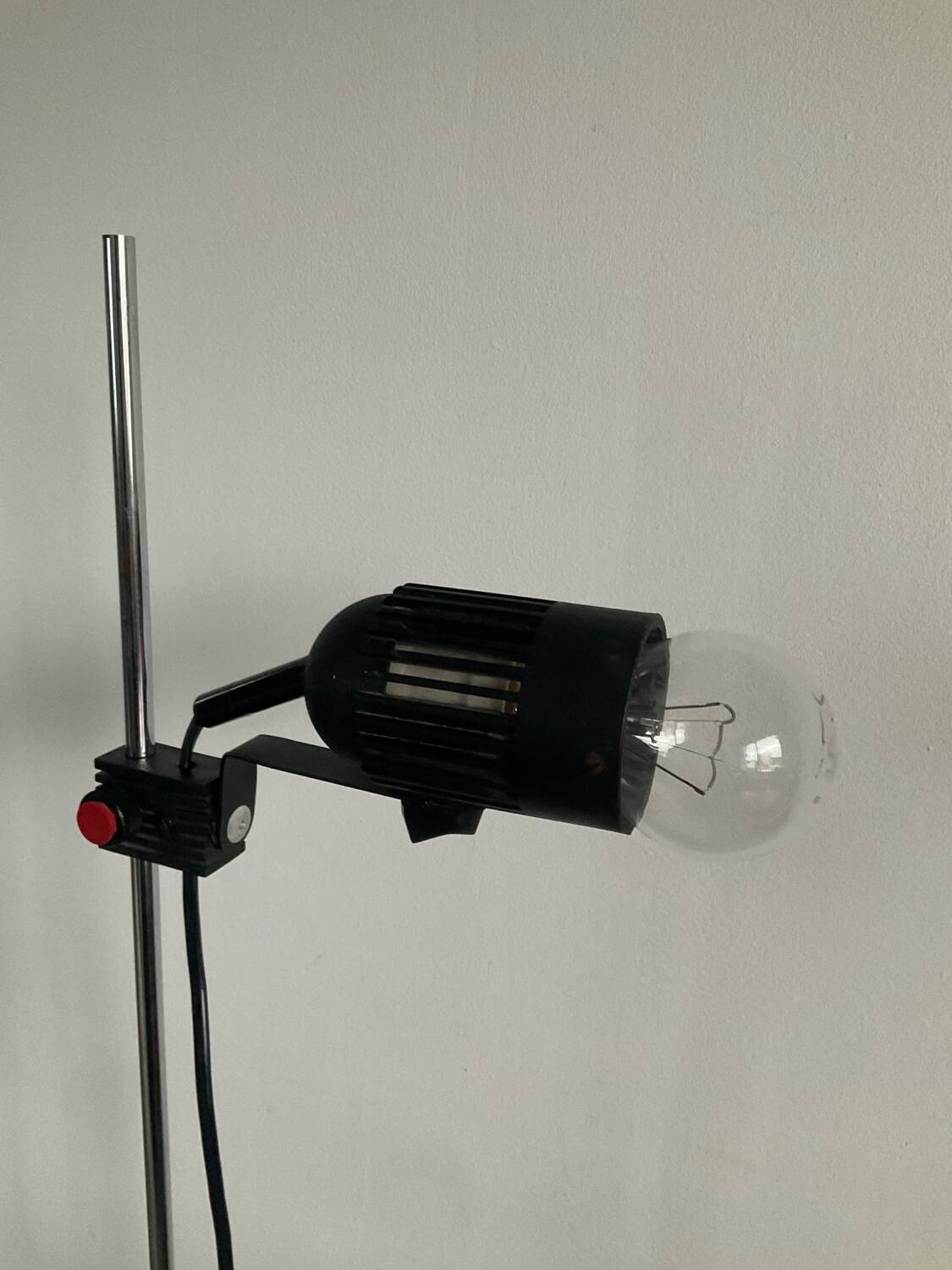 Adjustable spotlight floor lamp from the 70s-80s