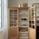 Armoire vitrée en chêne brut