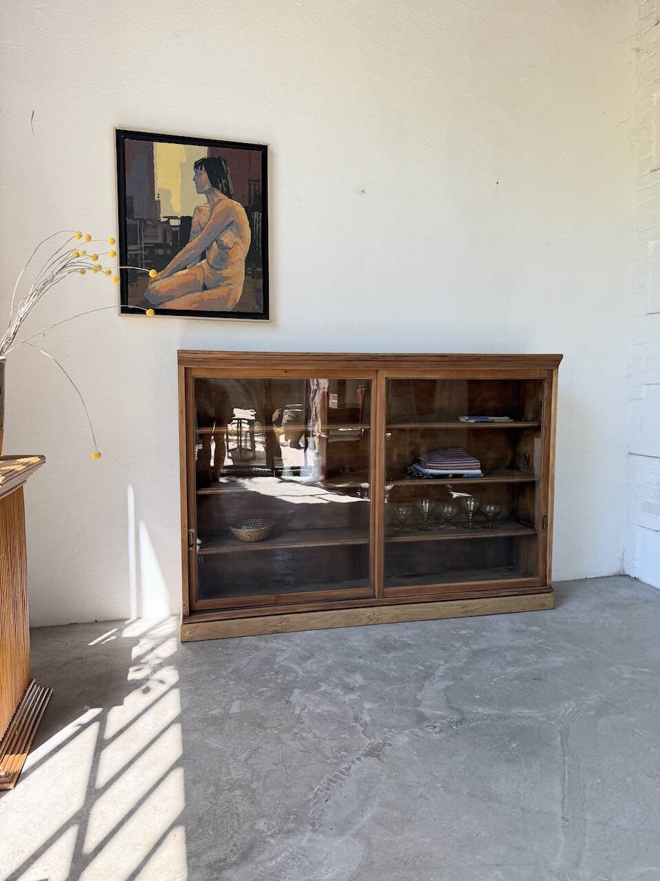 Enfilade vitrée en chêne, années 50