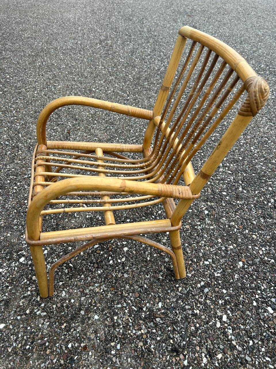 Bureau et chaise enfant en rotin